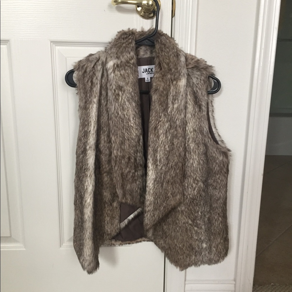 Never worn bbdakota vest